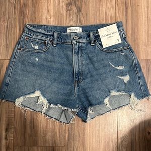 Abercrombie Curve Love Mid Rise Mom Short